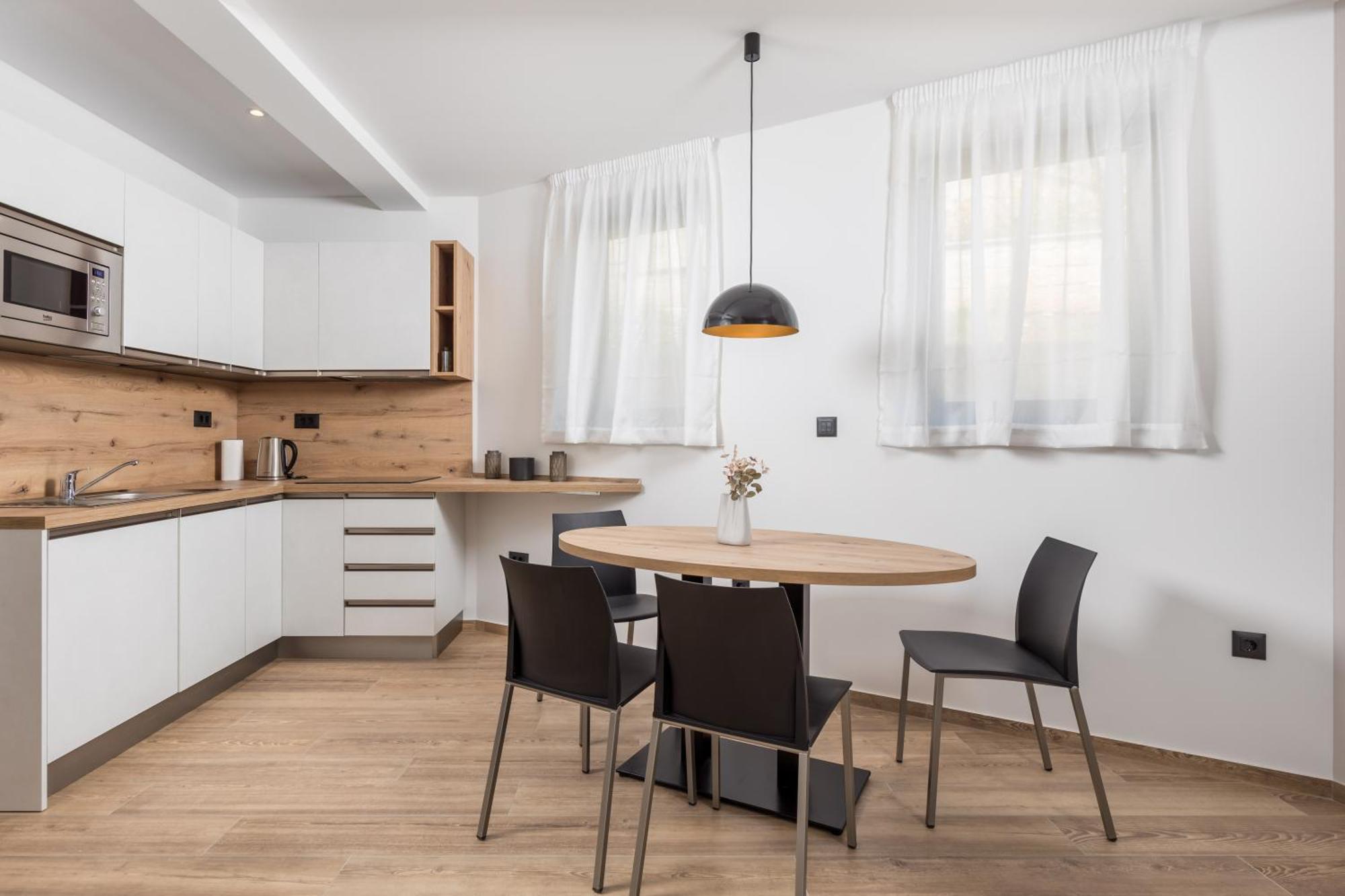 Belinda Apartments With Balcony Opatija Exterior photo